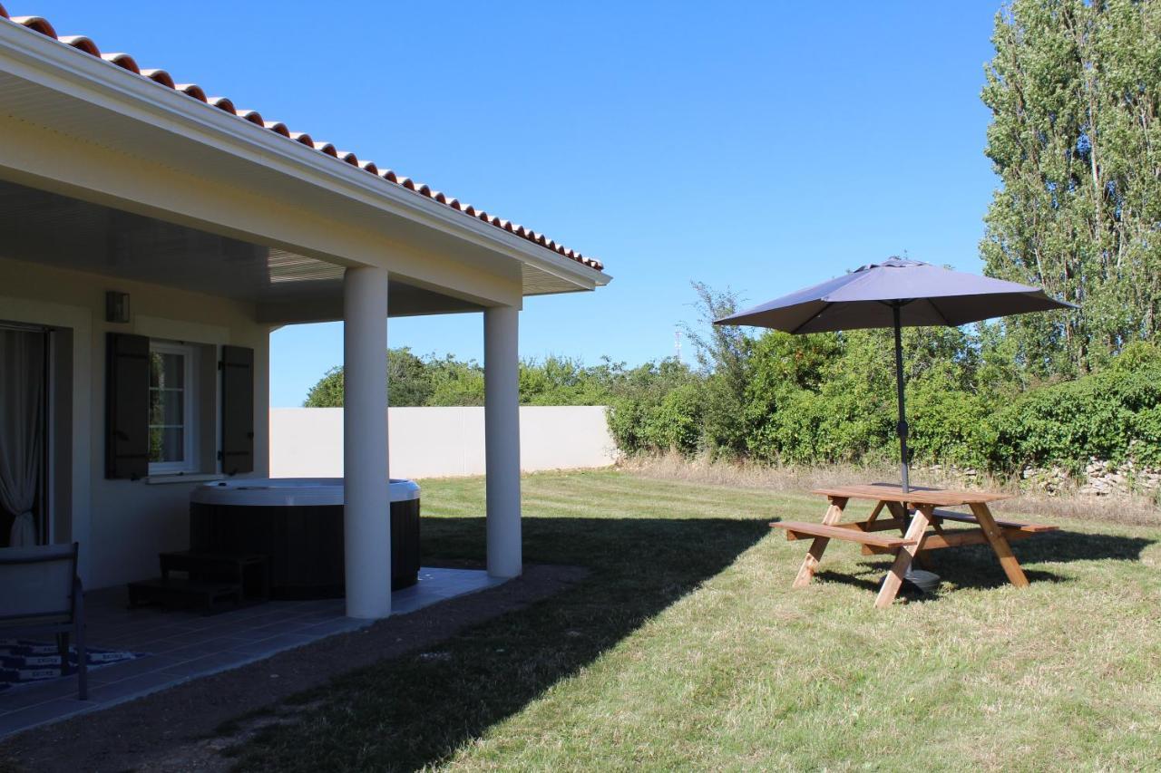 Gite Lou, Gite Famille Et Bien Etre Avec Jacuzzi Fontenay-le-Comte Exterior photo